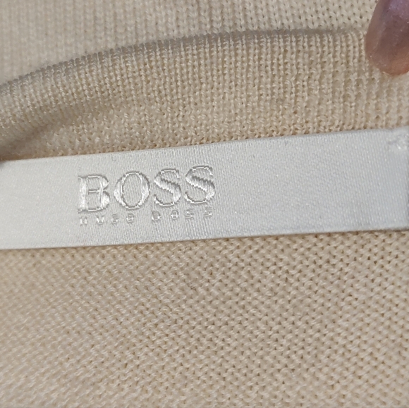 Hugo Boss color block sweater featuring a cream, red, and black design S/M - Picture 5 of 5